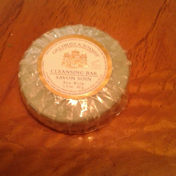 Gilchrist & Soames Fancy Soap Bundle FREE With $25 - Picture 3 of 5